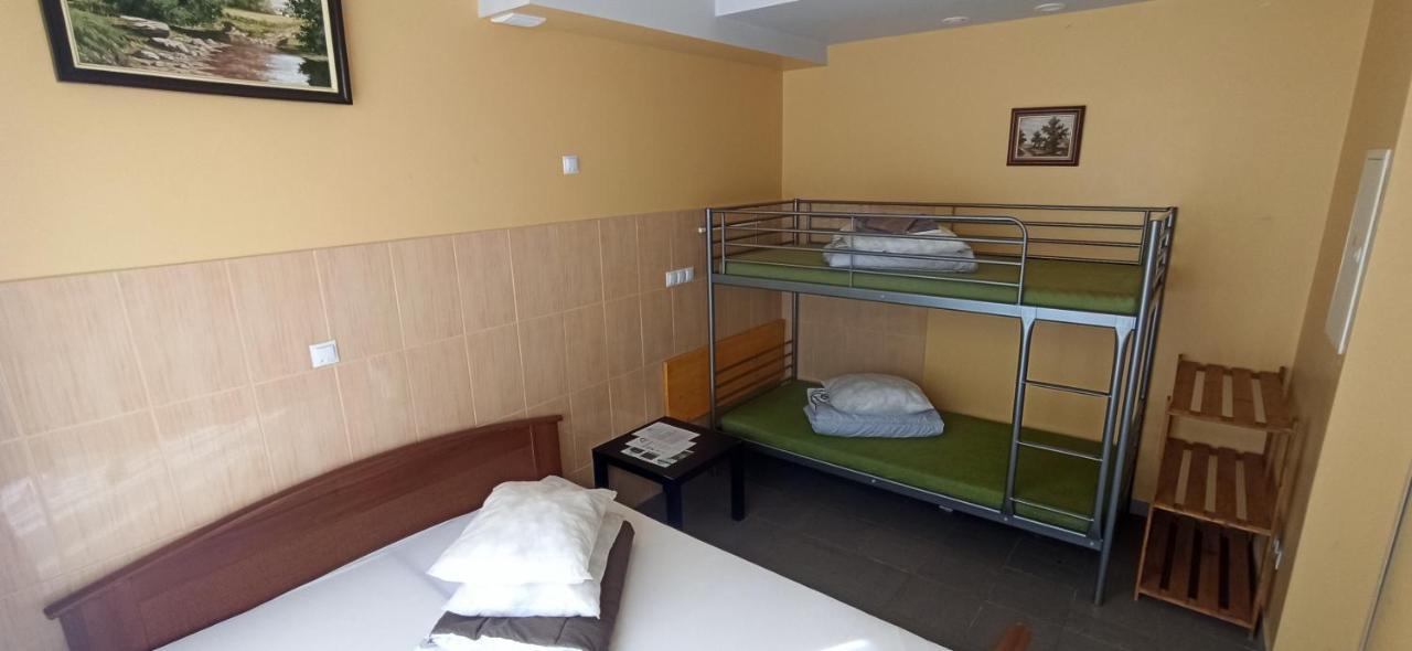 Birzai Camping Hotel Екстериор снимка